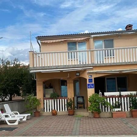N.N Apartment Vir Bagian luar foto