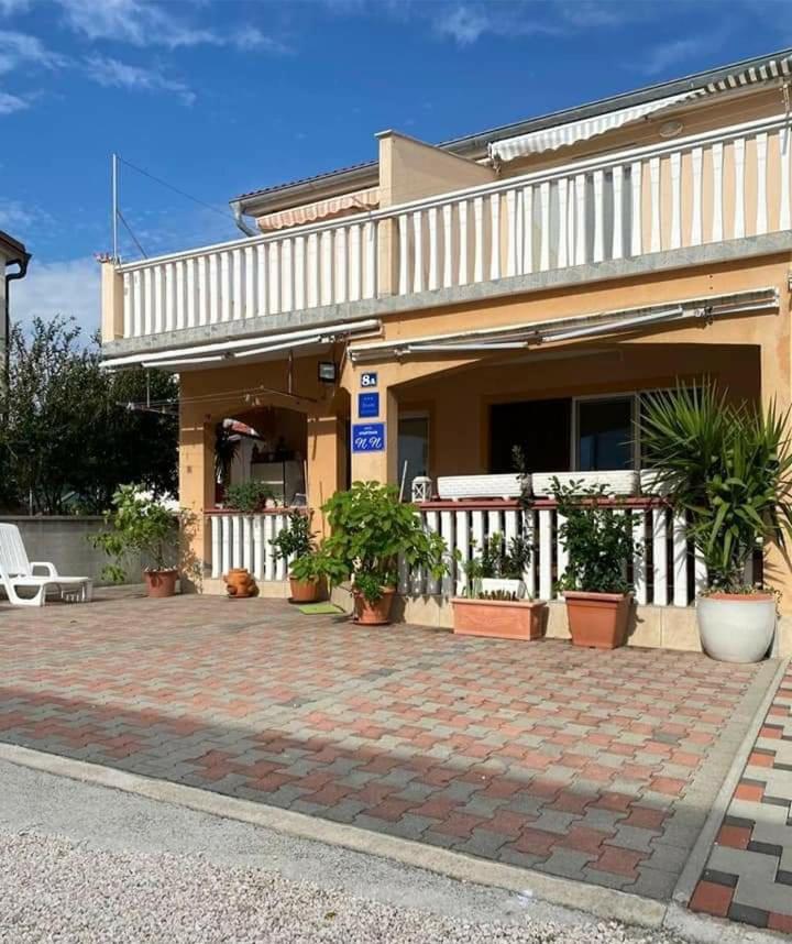 N.N Apartment Vir Bagian luar foto