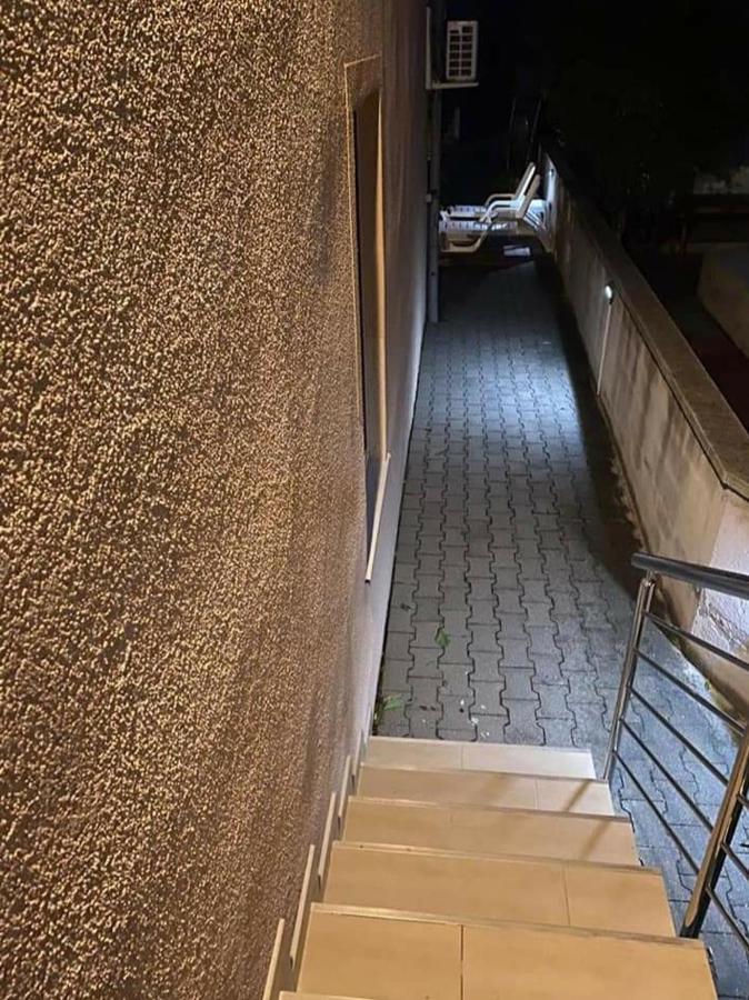 N.N Apartment Vir Bagian luar foto