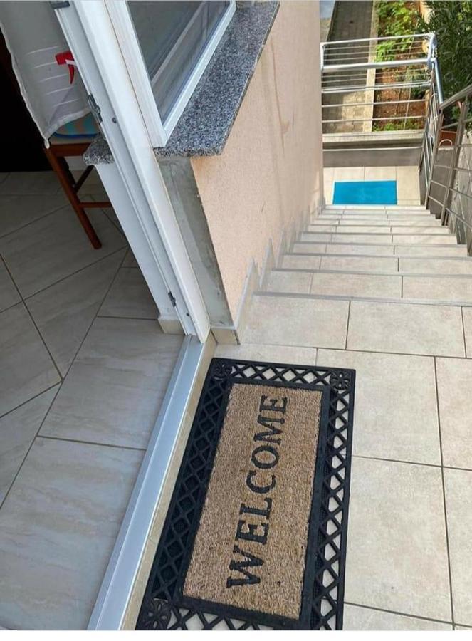 N.N Apartment Vir Bagian luar foto